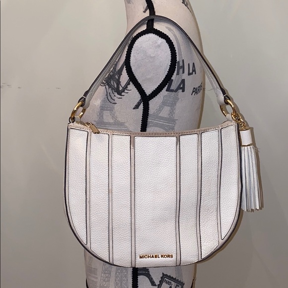 Michael Kors Handbags - Michael Kors Cream Bag